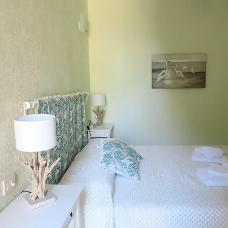 Villetta Sul Mare Porto Luna 1 *